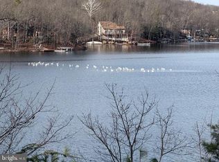 Southwood Drive Lake Front, Cross Junction, VA
