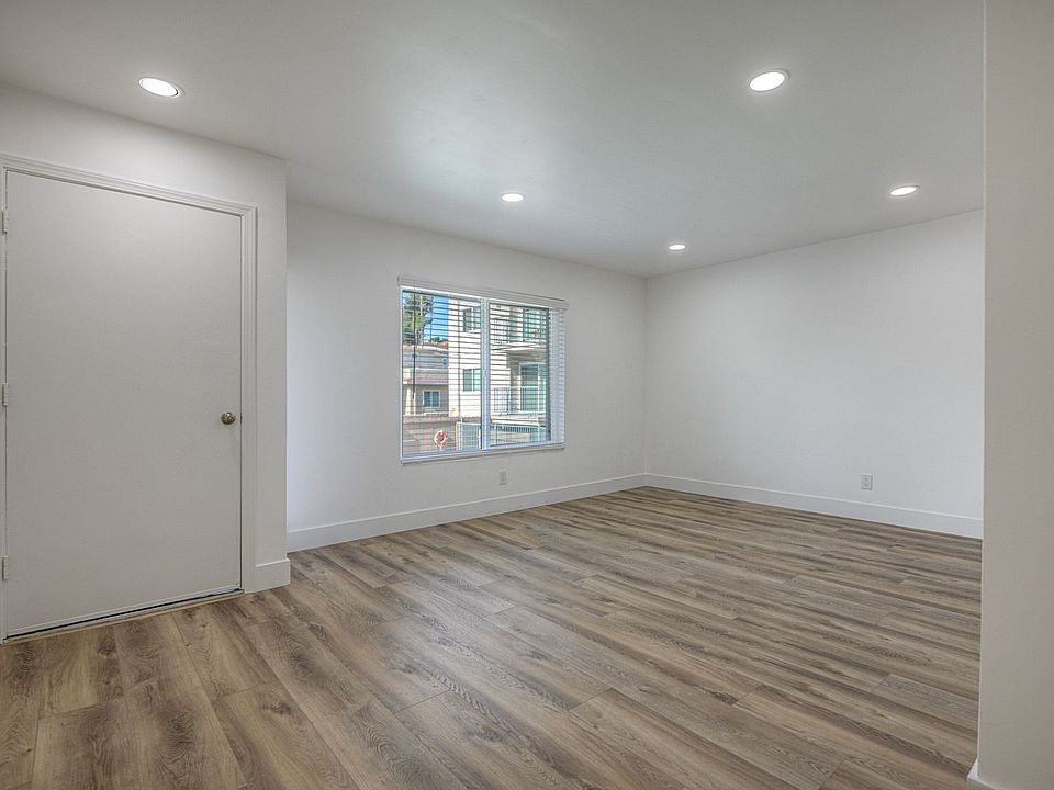 1st image of 7914 La Mesa Blvd #15
