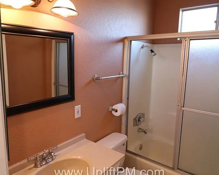 4734 35th St #1 — Photo 7