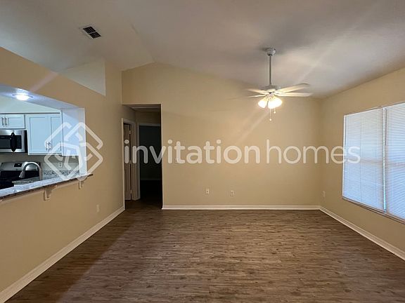 3rd image of 838 Elm Forest Dr