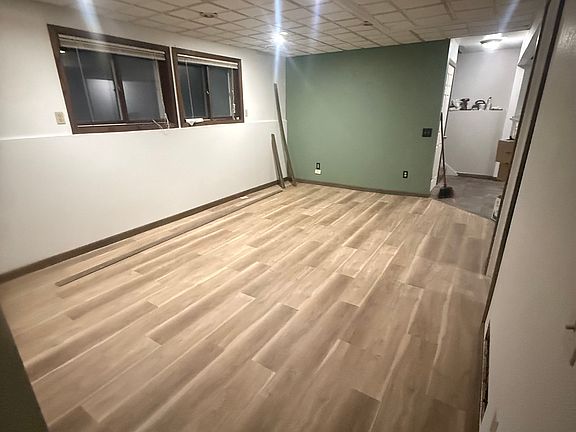 5th image of 2235 Woodhaven Rd