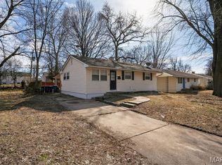 10828 Glen Garry Rd, Saint Louis, MO 63137