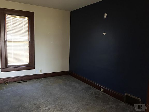 4th image of 1790 East Ave