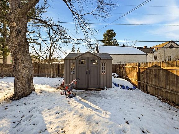 5th image of 1607 Broadway Street