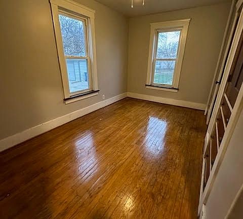 3rd image of 1029 W 10th St
