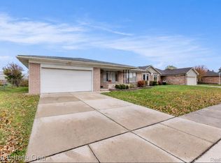 3420 Kevin Cir, Warren, MI 48092