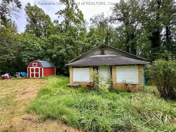 2098 Northview Dr, Charleston, WV 25311