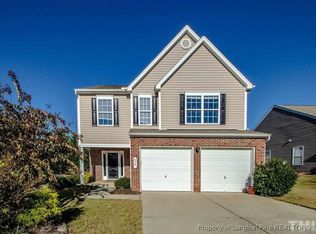 828 Willow Bay Dr, Fuquay Varina, NC 27526