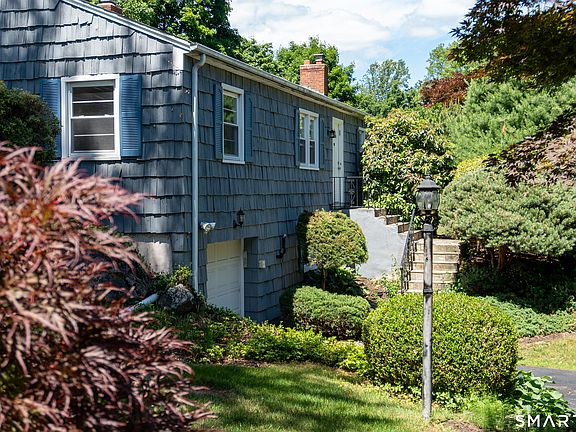 4th image of 608 Avon Drive