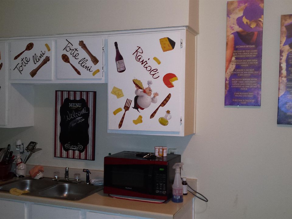 2nd image of 1043 Whitaker Dr APT 4