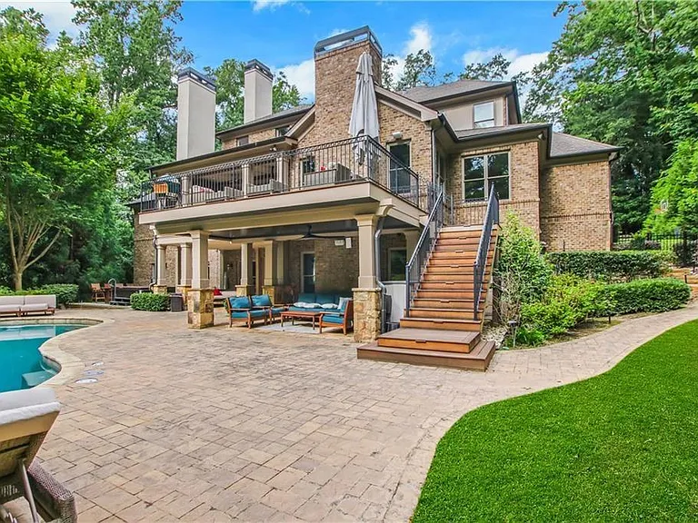 5265 Peachtree Dunwoody Rd — Photo 98