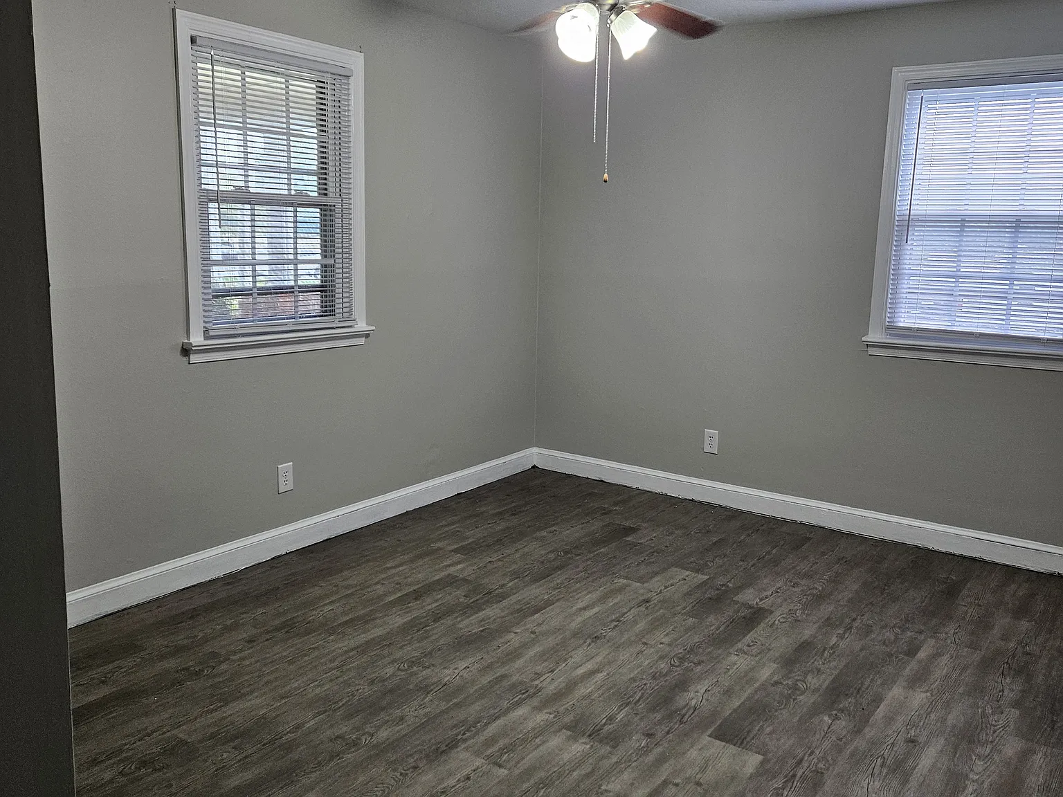3 bed, 1100 sqft, $1,950 — Photo 3