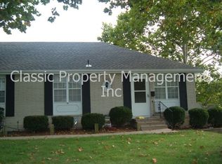 7105 NW Country Club Ln, Kansas City, MO 64152