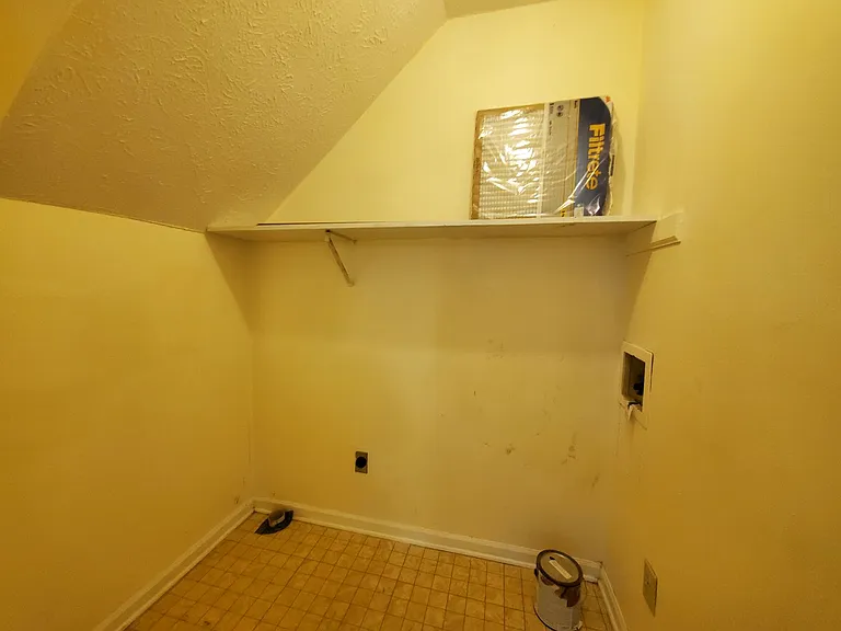 5705 Aftonshire Dr — Photo 23