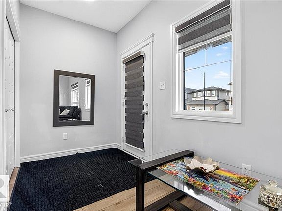 4th image of 203 Cavanagh Cmn SW