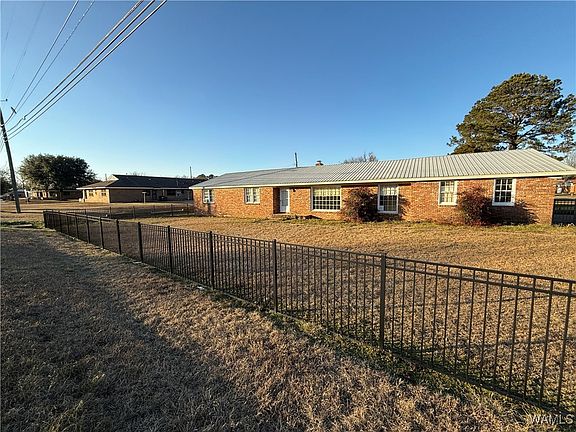 3rd image of 2018 42nd Ave