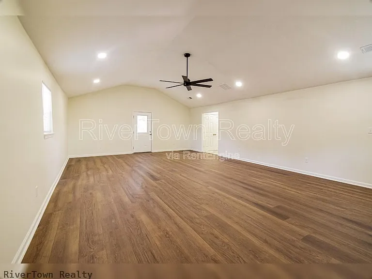 277 S Mount Pleasant Rd — Photo 12