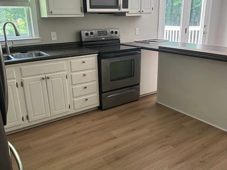 734 Jeffrey St — Photo 5