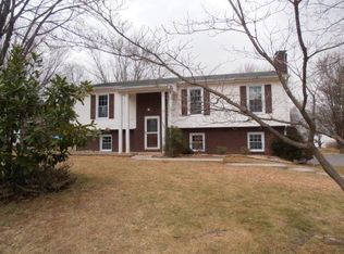 3725 Piccadilly Ln SW, Roanoke, VA 24018