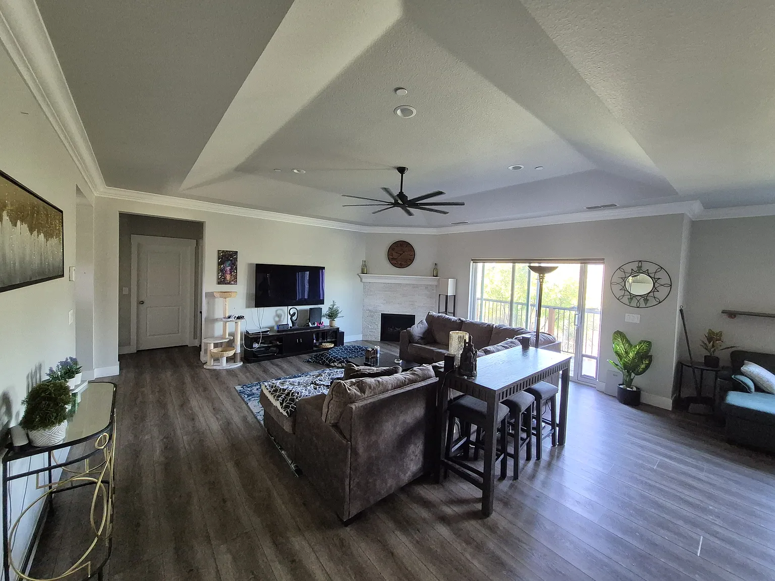 3 bed, 1704 sqft, $700 — Photo 3
