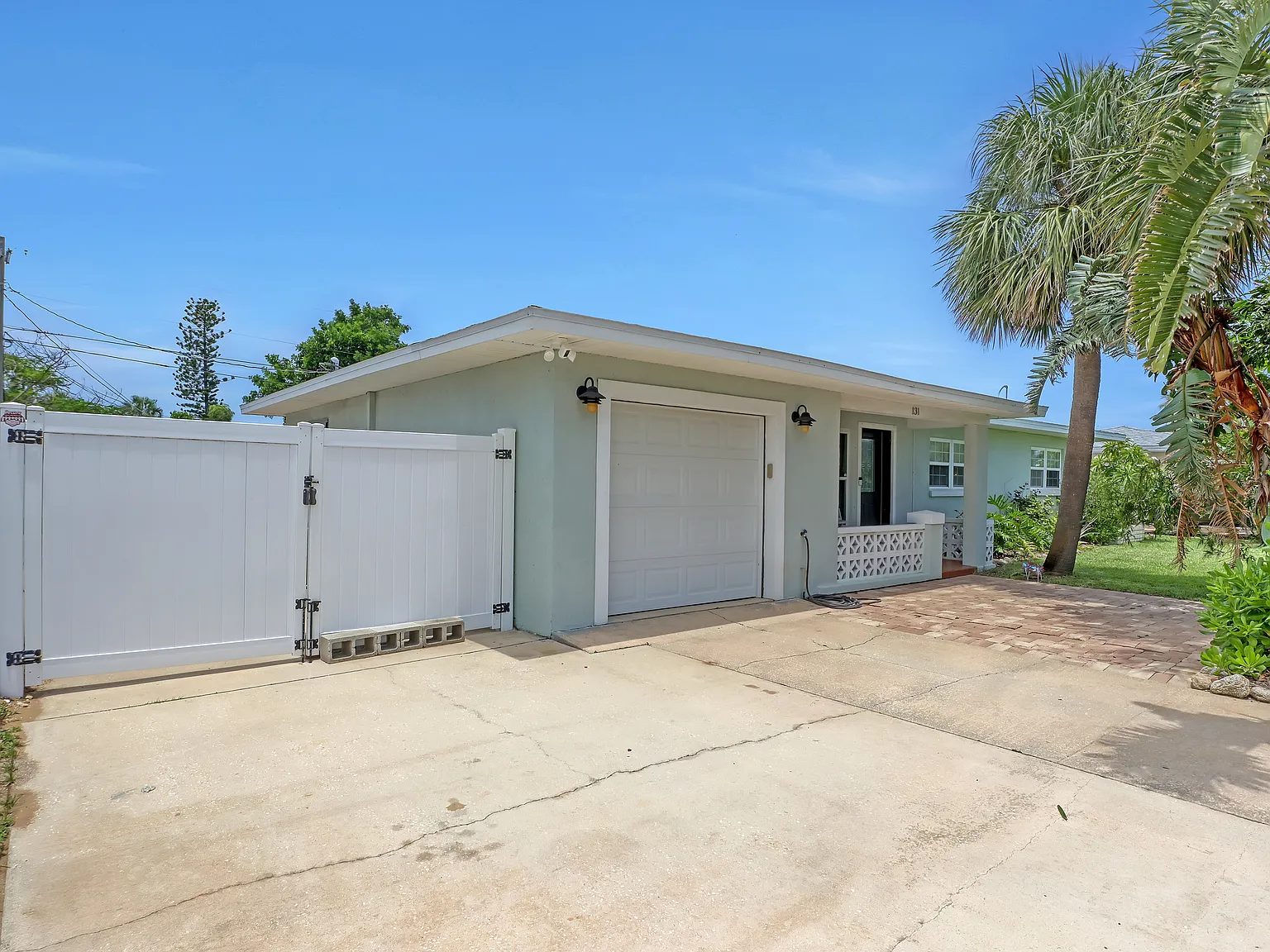 3 bed, 1564 sqft, $3,600 — Photo 1