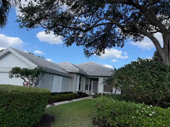 8773 Wakefield Drive, Palm Beach Gardens, FL 33410