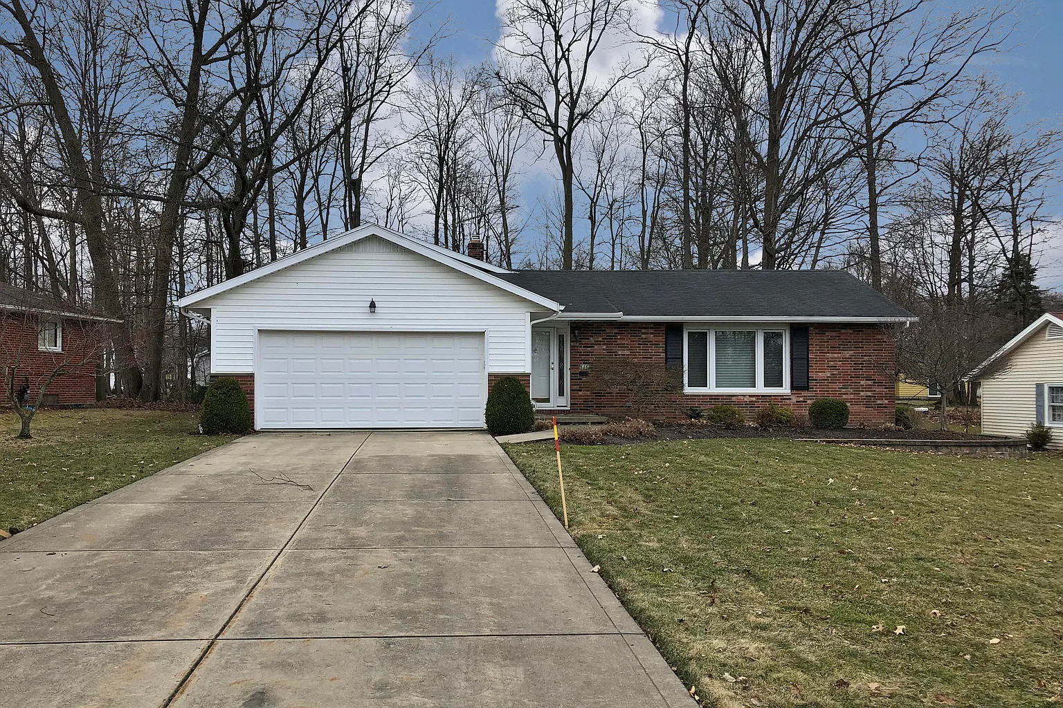 656 Lander Dr photo 1