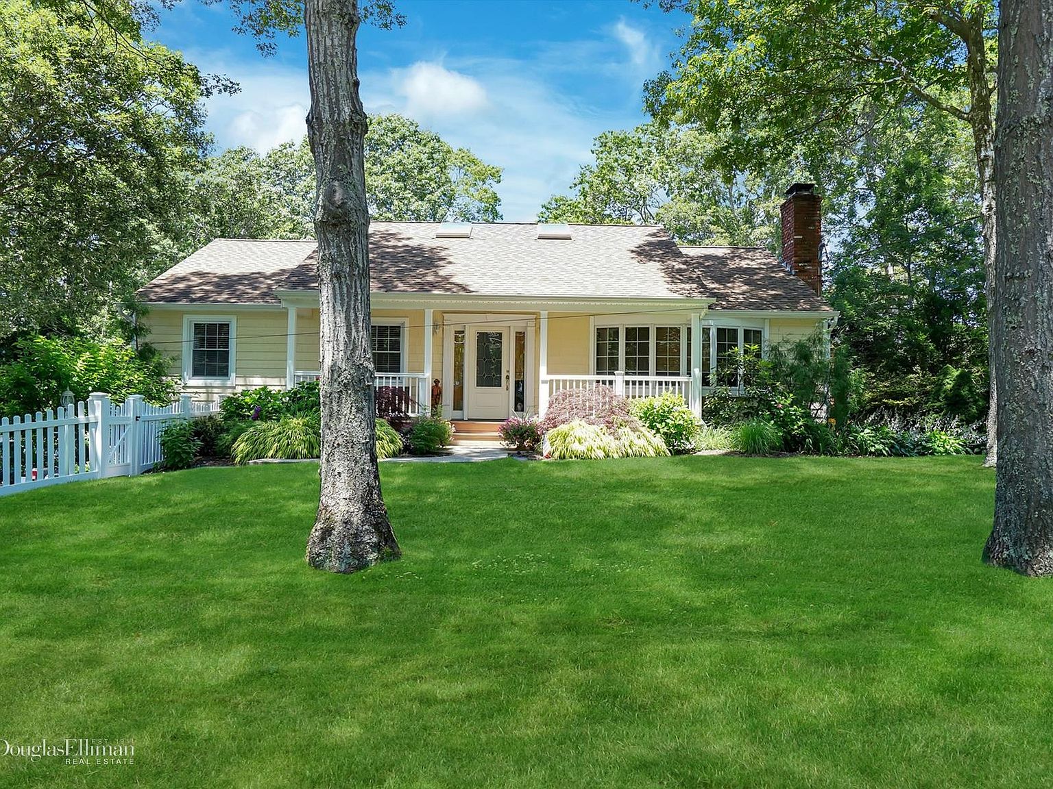 16 Rolling Hill Rd, Hampton Bays, NY 11946 Zillow