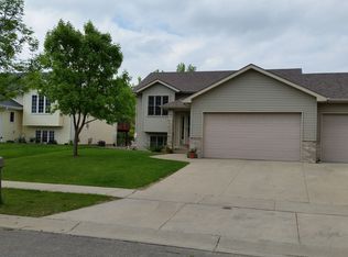338 Brookestone Dr SE, Rochester, MN 55904