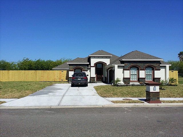 1st image of 13717 N 33rd St