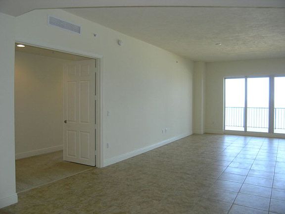 5th image of 85 Avenue De La Mer Unit 804