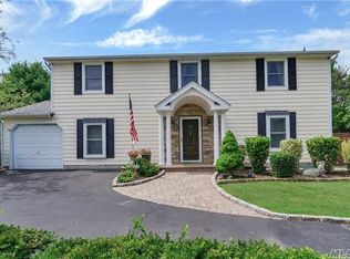 24 Osborne Ave, Mount Sinai, NY 11766