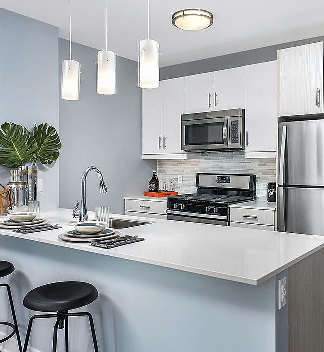 1st image of 40 E 9th St #1813