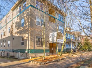 923 15th Ave APT 3, Seattle, WA 98122