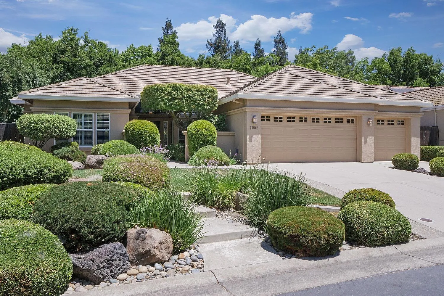 4059 Glen Abby Cir photo 1
