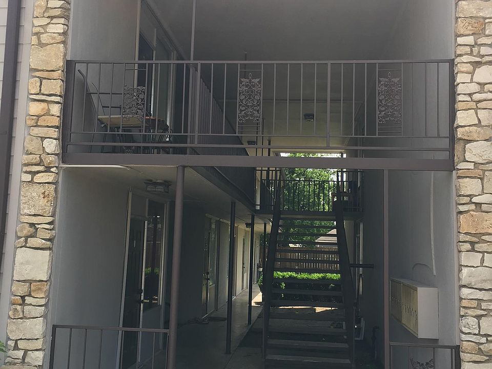 1st image of 116 N Warren St APT 12