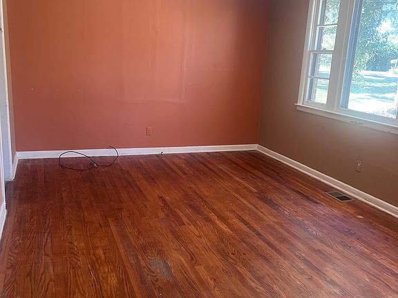 2nd image of 4910 Pearson Pl
