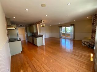451 S Barrington Ave APT 102, Los Angeles, CA 90049