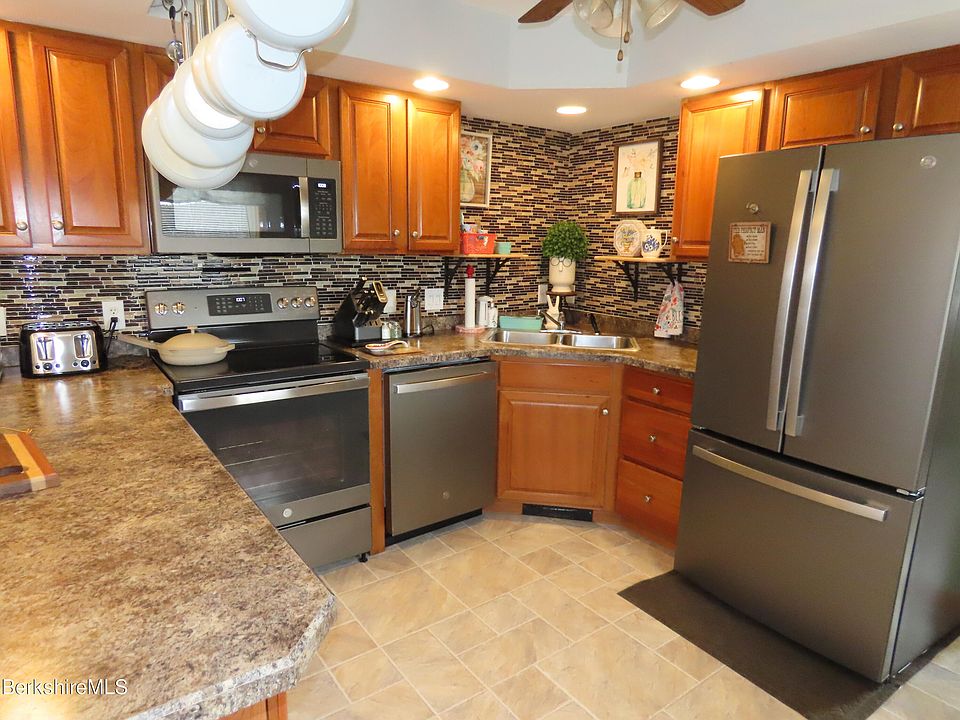 150 Carson Ave North Adams, MA Zillow Apartments for Rent in North