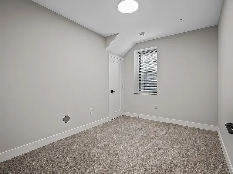 2413 1st Ave S #103 — Photo 22