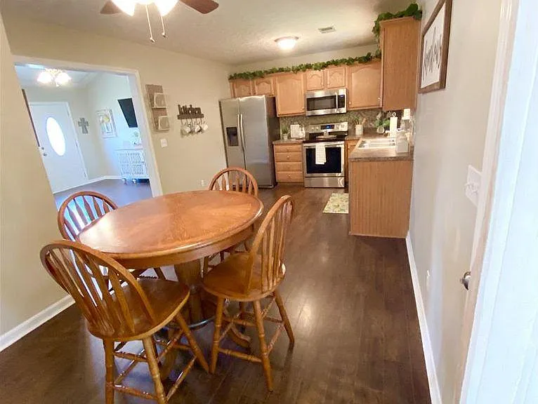 219 Southern Lake Dr — Photo 10
