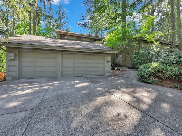 2677 Garfield St, Eugene, OR 97405