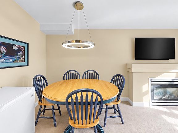 4th image of 1561 Booth Ave #12