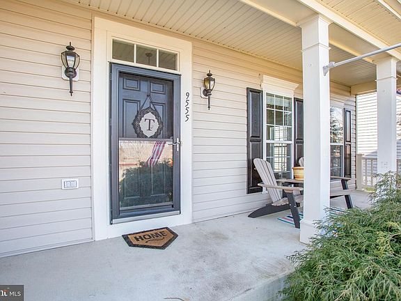 2nd image of 9555 Laurencekirk Pl