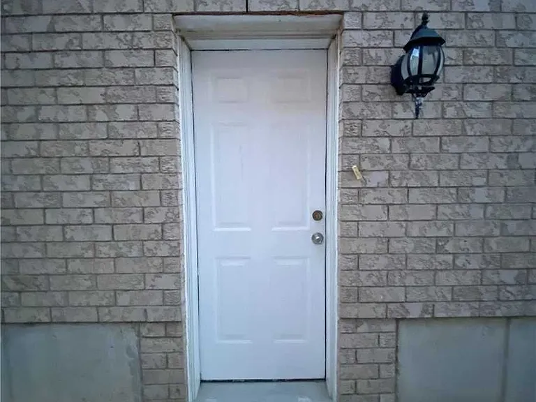 54 Clearmeadow Blvd — Photo 3