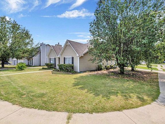 3rd image of 101 Cambridge Pointe Cir
