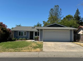 832 Monarch Ct, Redding, CA 96003