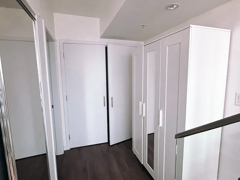 522 W 8th Ave #208 — Photo 14