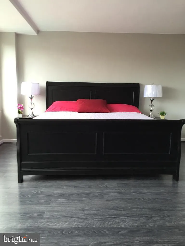 Jefferson House — Photo 1
