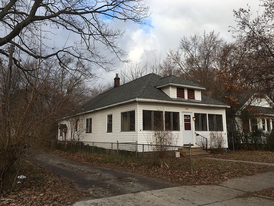 1st image of 846 W Larch Ave